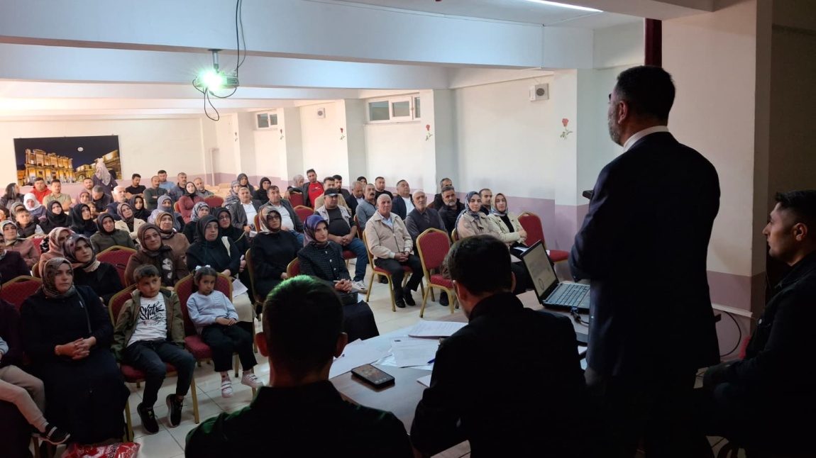 Birlikte Daha Güçlüyüz: Okul Aile Birliği Yeni Dönem Toplantısı